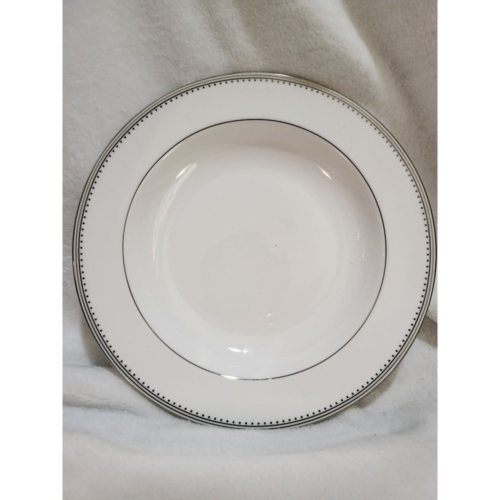 Vera Wang Wedgwood Grosgrain Large Rim Soup Bowl
